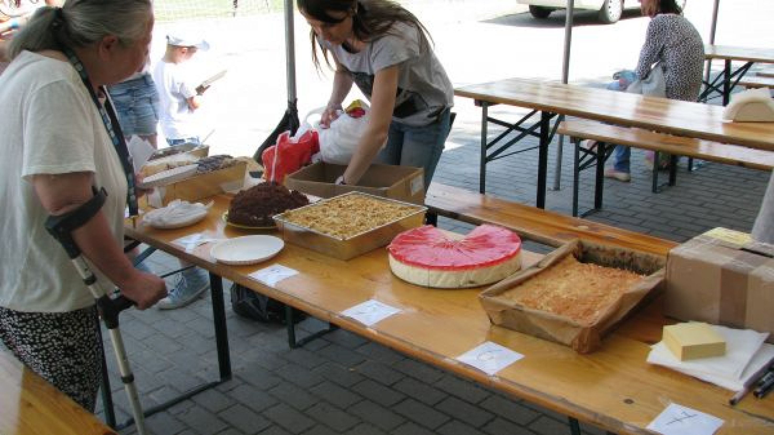 Wypieki ciast przygotowane na konkurs przez Rodziny Zastępcze